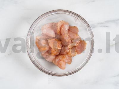 Vištienos krūtinėlė su grybais Žingsnis 3