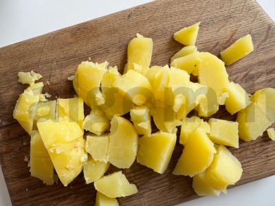 Bulvių salotas su šviežiu agurku Žingsnis 5