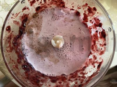 Šokoladinis serbentų kokteilis Žingsnis 3