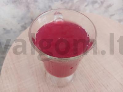 Gaivus obuolių ir mėlynių kompotas pagrindine nuotrauka