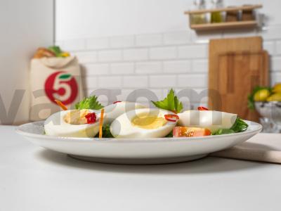 Aštrūs marinuoti kiaušiniai pagrindine nuotrauka