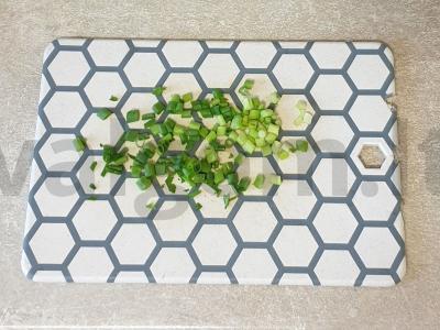 Šviežių pomidorų salotas su kvapnia petražole Žingsnis 4