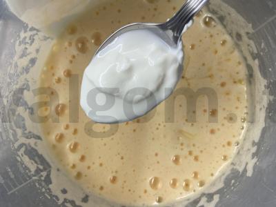 Varškės, grietinės ir aviečių apkepas Žingsnis 3