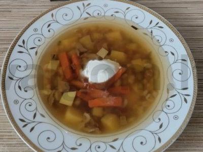 Sriuba su baltosiomis grybeliais ir perlinėmis kruopomis Žingsnis 10