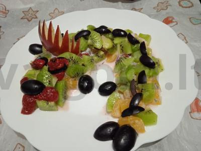 Salotas „Vaisių drakonas“ pagrindine nuotrauka