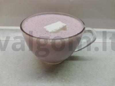 Braškinių pieno kokteilis su ledais pagrindine nuotrauka