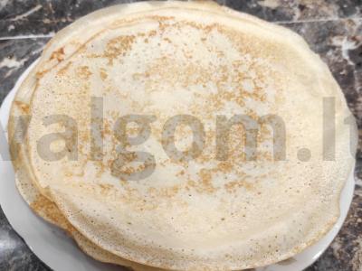 Blynai ant ištirpinto sviesto pagrindine nuotrauka