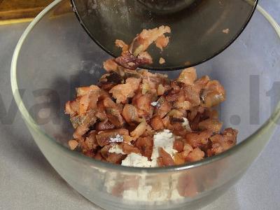 Auksiniai blynai su raudonąja žuvimi ir varškės sūriu Žingsnis 7