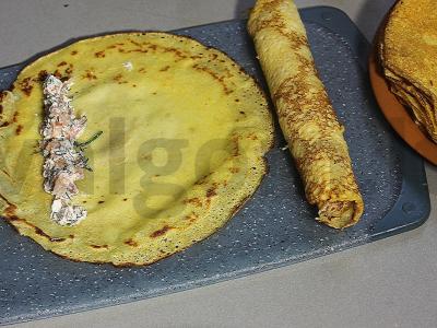 Auksiniai blynai su raudonąja žuvimi ir varškės sūriu Žingsnis 11