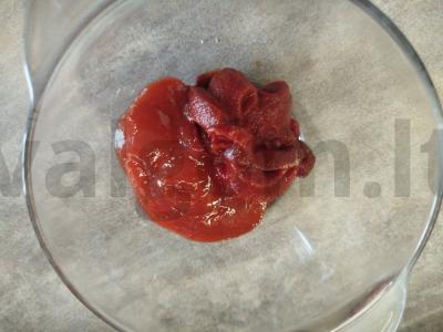 Aštrus pomidorų padažas su kalendra Žingsnis 2