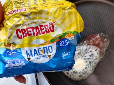 Vištiena su brokoliais ir makaronais keptuvėje Žingsnis 3