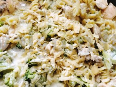 Vištiena su brokoliais ir makaronais keptuvėje Žingsnis 8