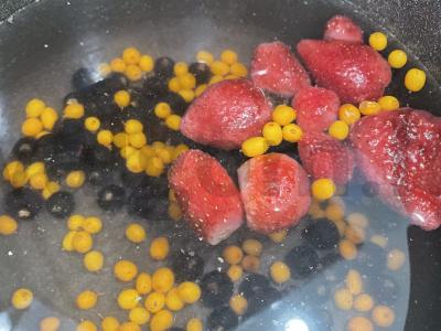 Kompotas „Uogų slėnis“ Žingsnis 4