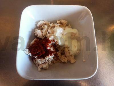 Patingėję onigiri su rūkytomis vištienos krūtinėlėmis ir paprika Žingsnis 3