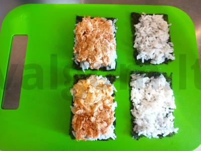 Patingėję onigiri su rūkytomis vištienos krūtinėlėmis ir paprika Žingsnis 5