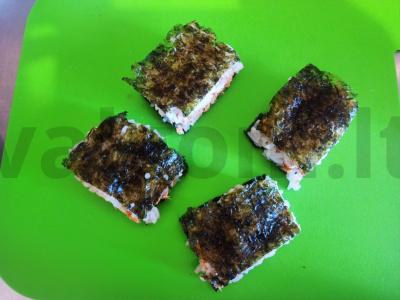Patingėję onigiri su rūkytomis vištienos krūtinėlėmis ir paprika Žingsnis 6