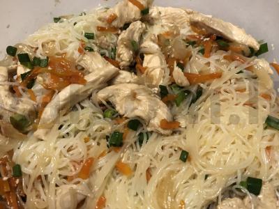 Funchosa su vištiena terijaki padaže ir prieskoniais Žingsnis 9