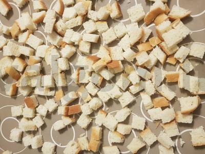 Nepamirštamas salotas „Cezaris“ su vištiena Žingsnis 1