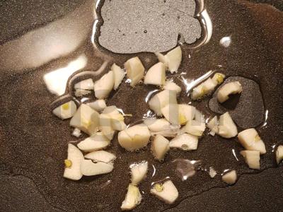 Nepamirštamas salotas „Cezaris“ su vištiena Žingsnis 6