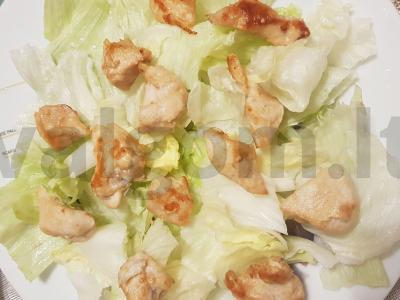 Nepamirštamas salotas „Cezaris“ su vištiena Žingsnis 9