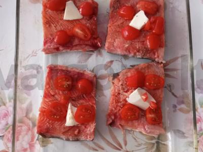 Kepta lašiša su sūriu ir pomidorais Žingsnis 3