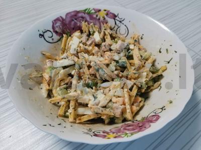 Šventinis salotas su bulvytėmis fri pagrindine nuotrauka