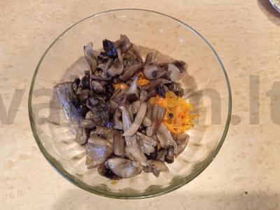 Salotos su grybais ir džiovintais abrikosais Žingsnis 7