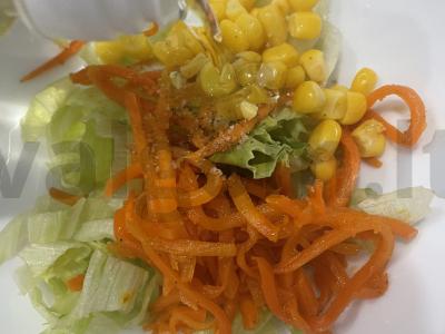 Salotos su korėjietiška morkų „Vasara“ Žingsnis 4