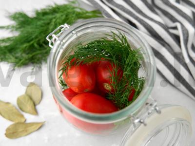 Sūdyti pomidorai Žingsnis 3