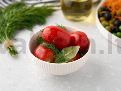 Sūdyti pomidorai pagrindine nuotrauka