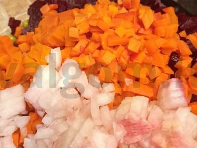 Vinegretas su žaliais žirneliais ir majonezu Žingsnis 6