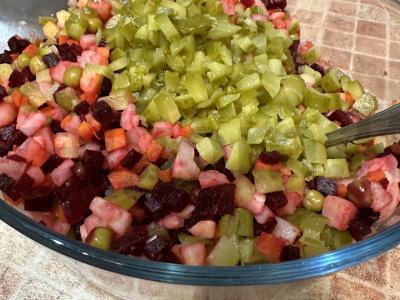 Vinegretas su žaliais žirneliais ir majonezu Žingsnis 9