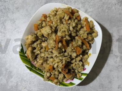 Perlovka su mėsa pagrindine nuotrauka