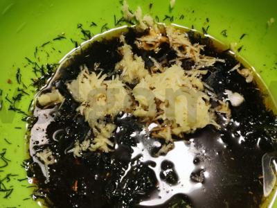 Kumpio bulvės, keptos su česnaku Žingsnis 2