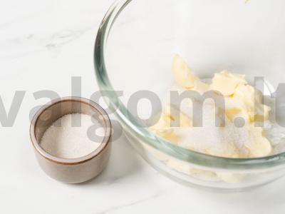 Sviestinis tešlas su grietine Žingsnis 2