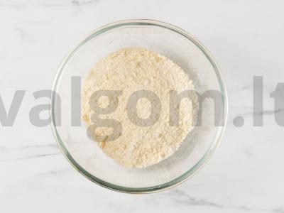 Sviestinis tešlas su grietine Žingsnis 5