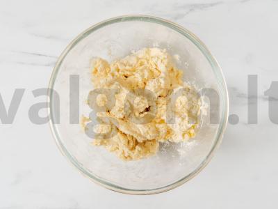 Sviestinis tešlas su grietine Žingsnis 7