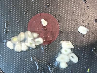 Kiaulienos liežuviai su česnaku ir žolelėmis Žingsnis 3