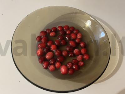 Vyšnių arbata su cinamonu Žingsnis 1