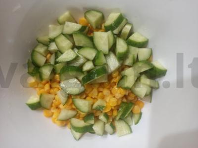 Salotos su kukurūzais ir žaliuoju svogūnu Žingsnis 2