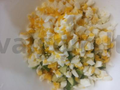 Salotos su kukurūzais ir žaliuoju svogūnu Žingsnis 3