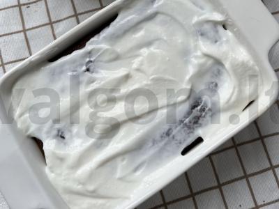 Kepta avižinė košė su kakava pusryčiams pagrindine nuotrauka