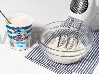 Sūrio blynai su plakta grietine ir aviečių uogiene Žingsnis 4