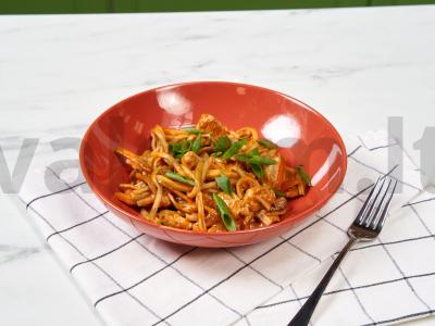 Udon makaronai su vištiena pagrindine nuotrauka