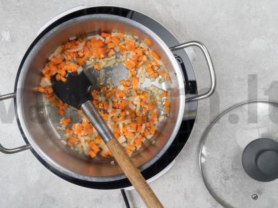 Raudonos žuvies sriuba su grietinėle Žingsnis 4