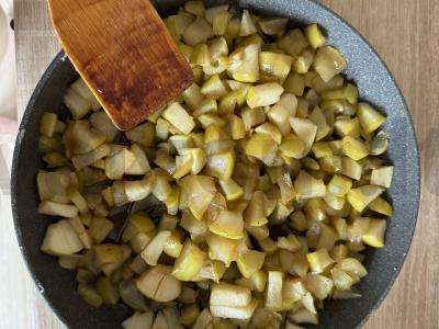 Sluoksniuotos bandelės su obuoliais ir cinamonu Žingsnis 4