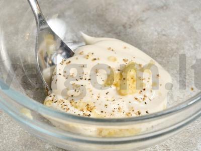 Burokėlių salotos su agurkais Žingsnis 4