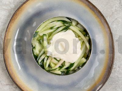 Burokėlių salotos su agurkais Žingsnis 5