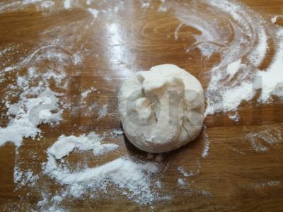 Lepinėliai su mineraliniu vandeniu ir varškės įdaru Žingsnis 8