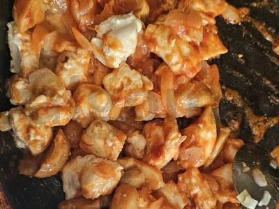 Vištiena su grybais pomidorų-grietinėlės padaže Žingsnis 5